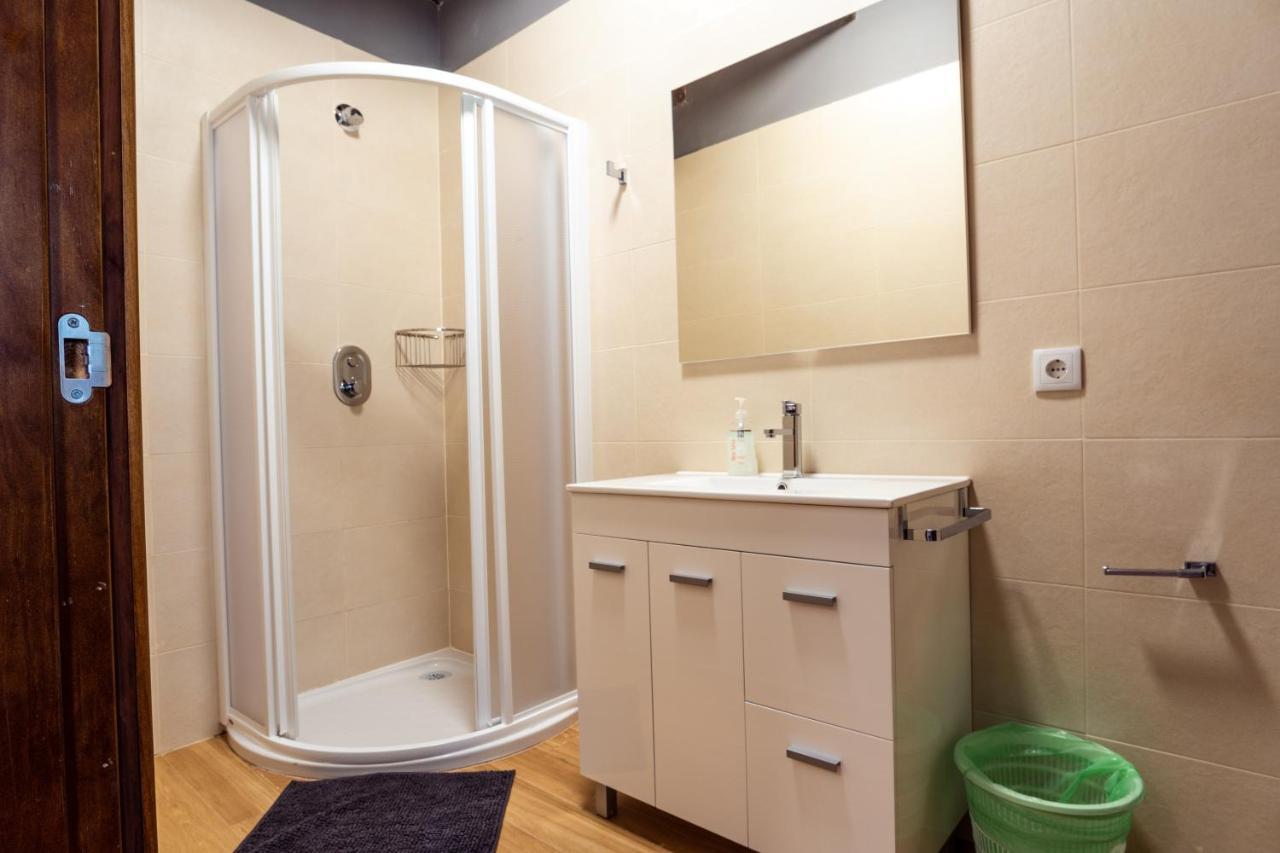 Albergue Gbc Caldas Caldas De Reis Luaran gambar